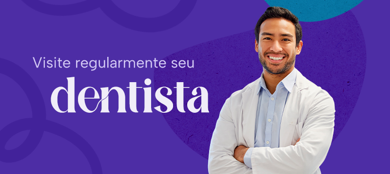 Homem na imagem com o seguinte texto:
Visite regularmente seu dentista